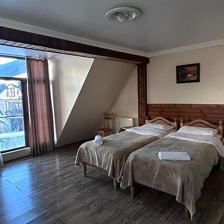 Mestiatour Guest House Bagian luar foto
