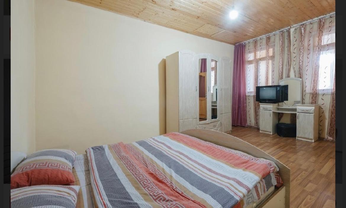 Mestiatour Guest House Bagian luar foto