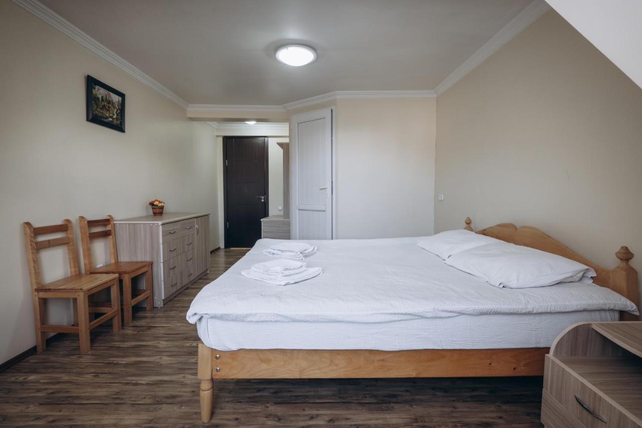 Mestiatour Guest House Bagian luar foto