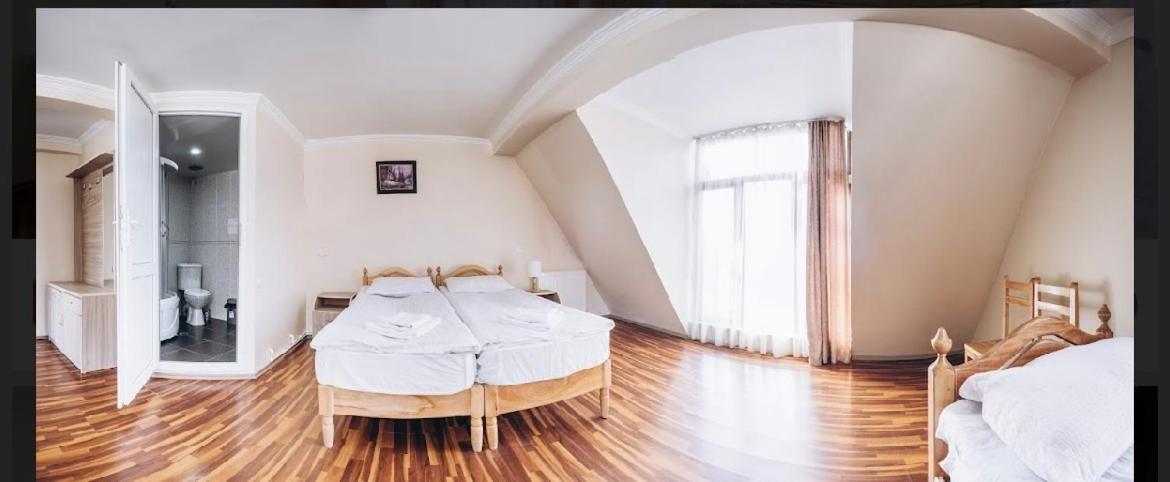 Mestiatour Guest House Bagian luar foto