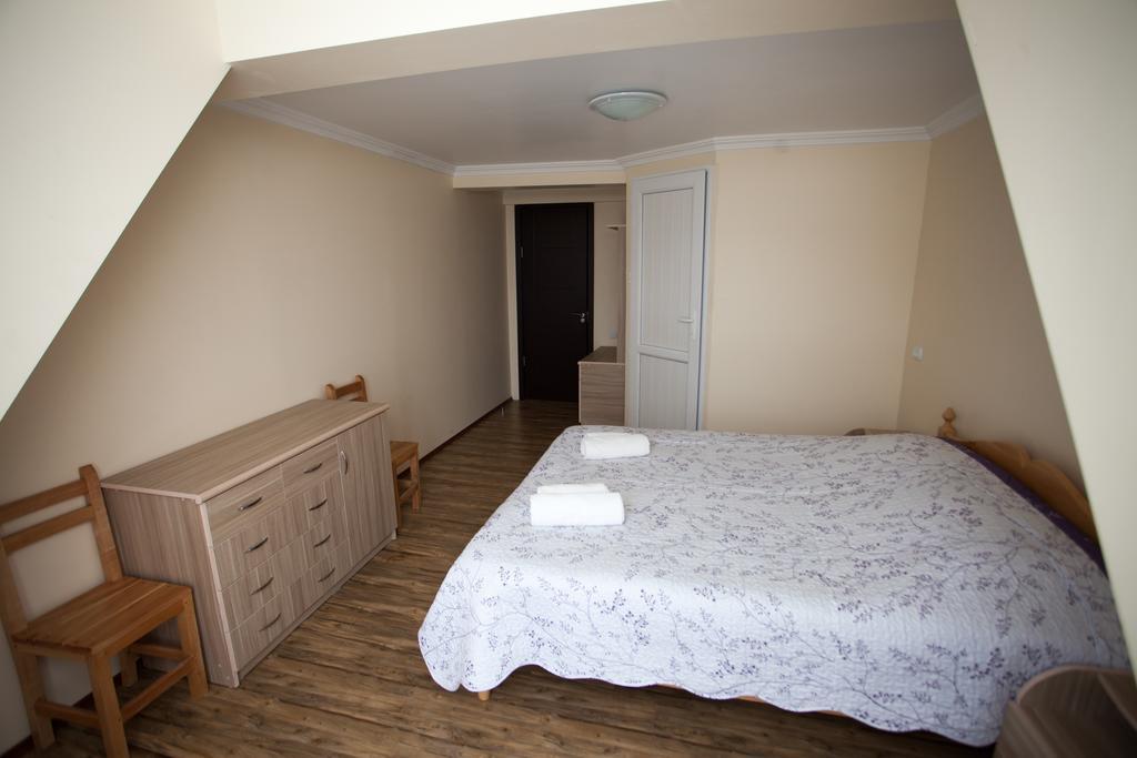 Mestiatour Guest House Bagian luar foto