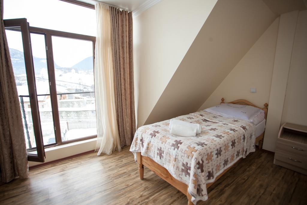 Mestiatour Guest House Bagian luar foto