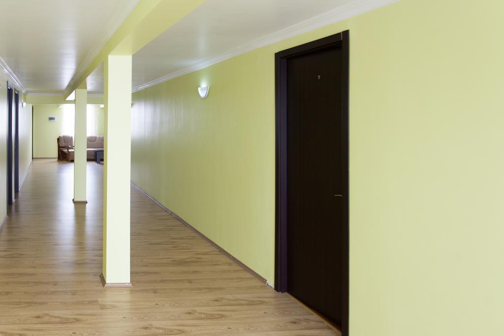 Mestiatour Guest House Bagian luar foto