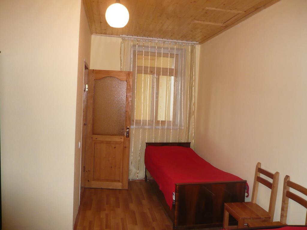 Mestiatour Guest House Bagian luar foto